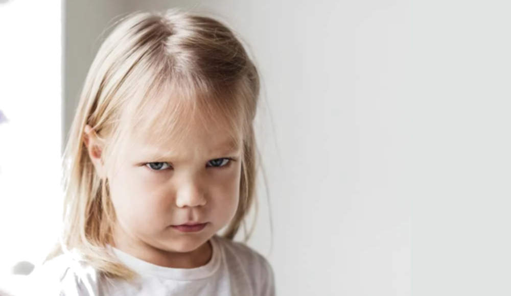 Признаками аутизма в три года